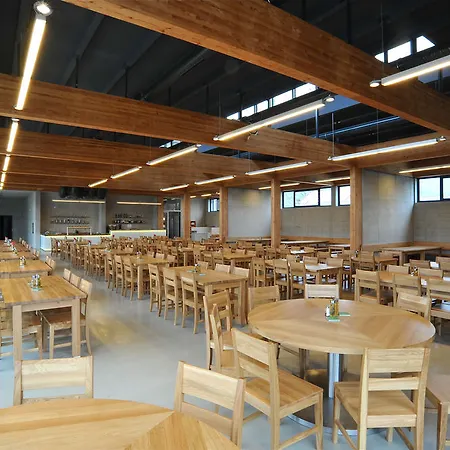 Pivotel Mmx 3* Dobřichovice