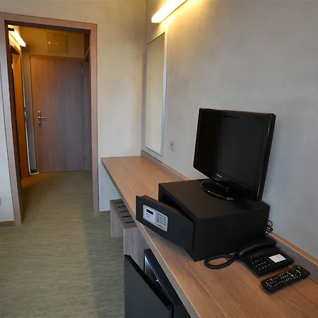 Hotel Pivotel Mmx 3*