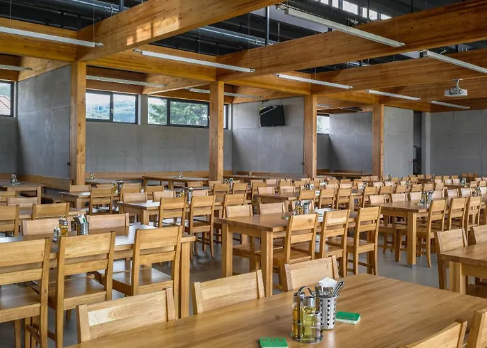 Hotel Pivotel Mmx Dobrichovice